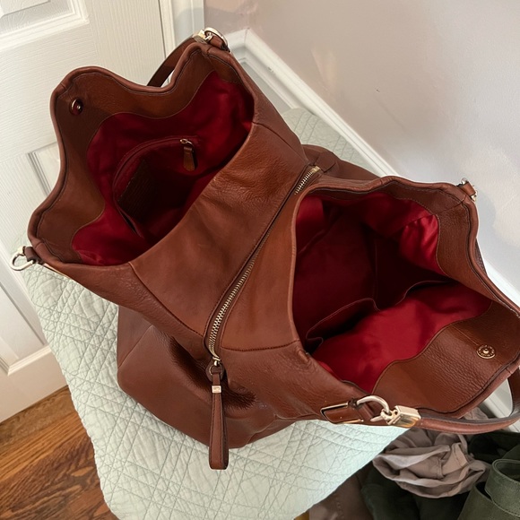 Brown Coach purse. Great condition inside and out. - Picture 5 of 8